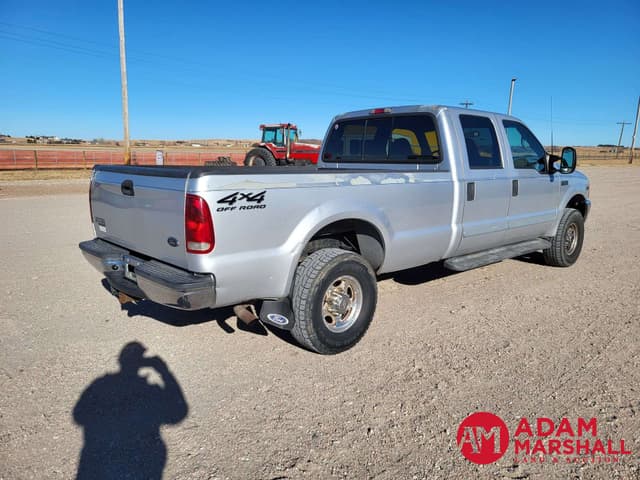 Image of Ford F-250 equipment image 2