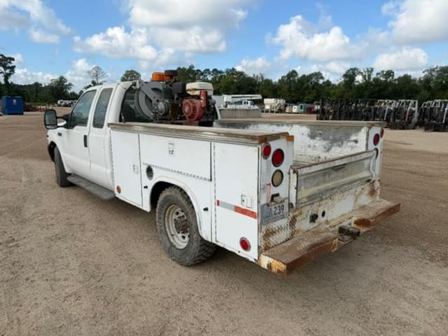 Image of Ford F-250 equipment image 3