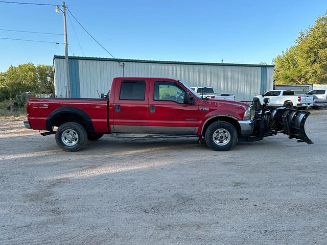 Image of Ford F-250 equipment image 3