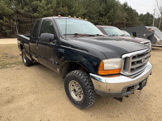 Image of Ford F-250 equipment image 2