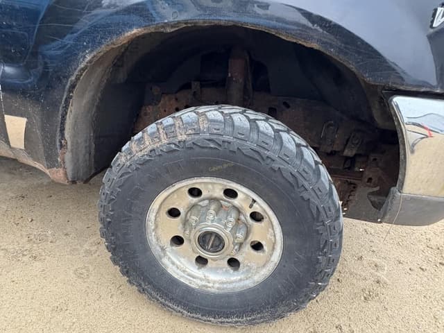 Image of Ford F-250 equipment image 3