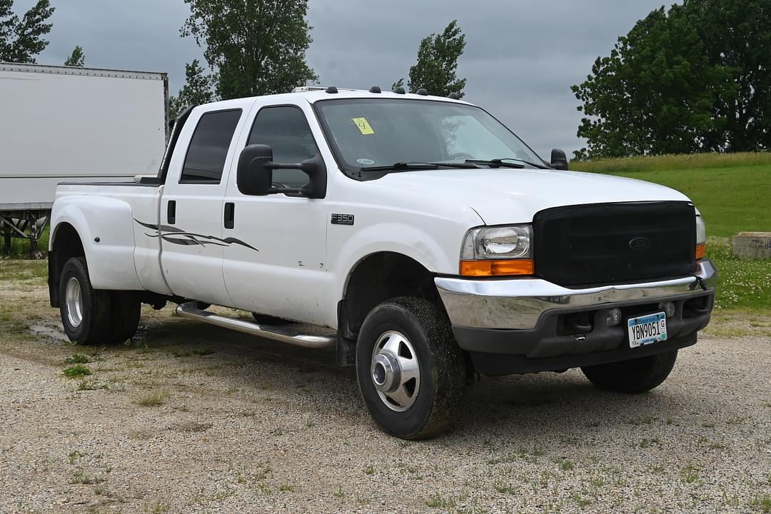 Image of Ford F-350 Primary image