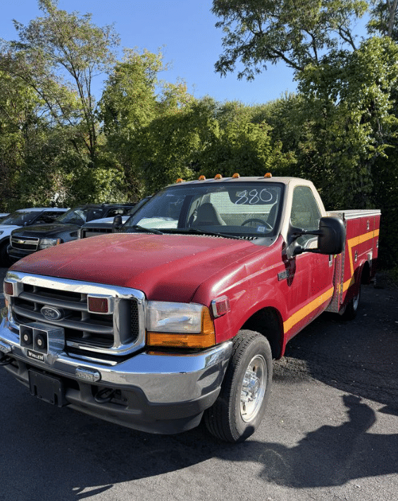2001 Ford F-350 Equipment Image0