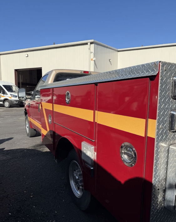 Image of Ford F-350 equipment image 1