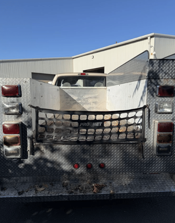 Image of Ford F-350 equipment image 2