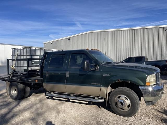 Image of Ford F-350 equipment image 2