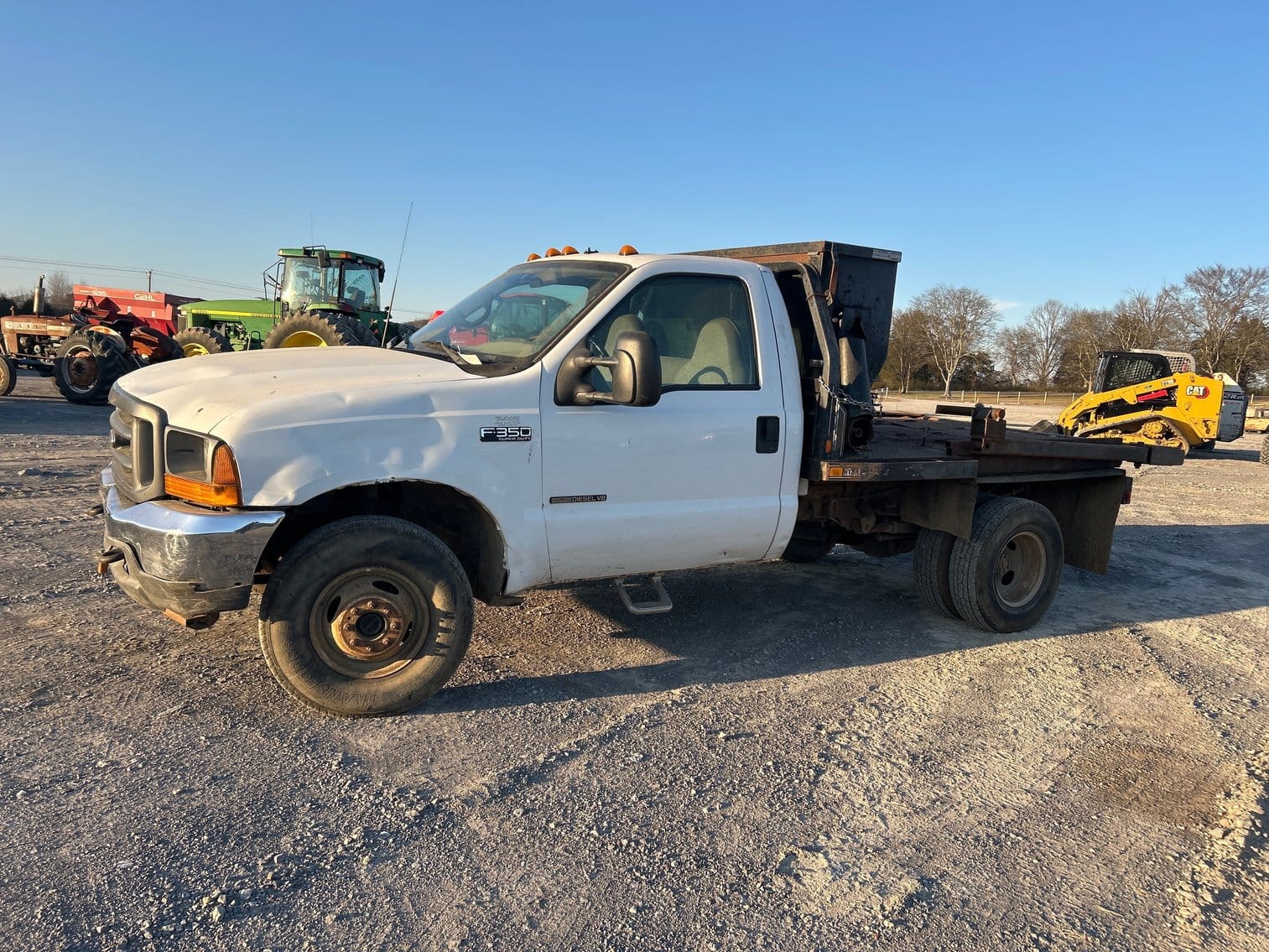 2001 Ford F-350 Equipment Image0