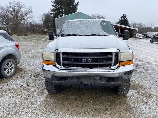 Image of Ford F-350 equipment image 1