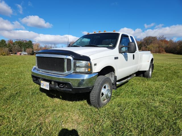 Image of Ford F-350 equipment image 1