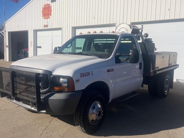 Image of Ford F-350 equipment image 3