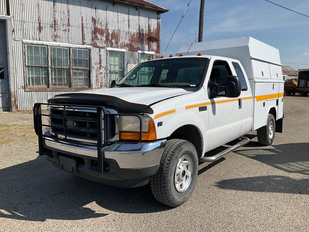 Image of Ford F-350 Primary image