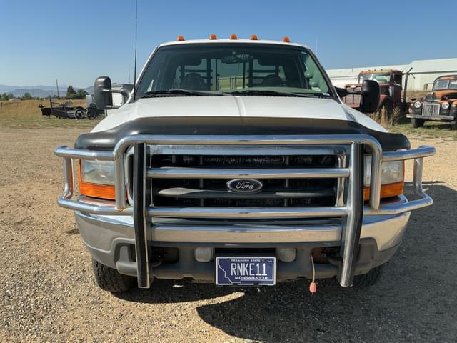 Image of Ford F-350 equipment image 1