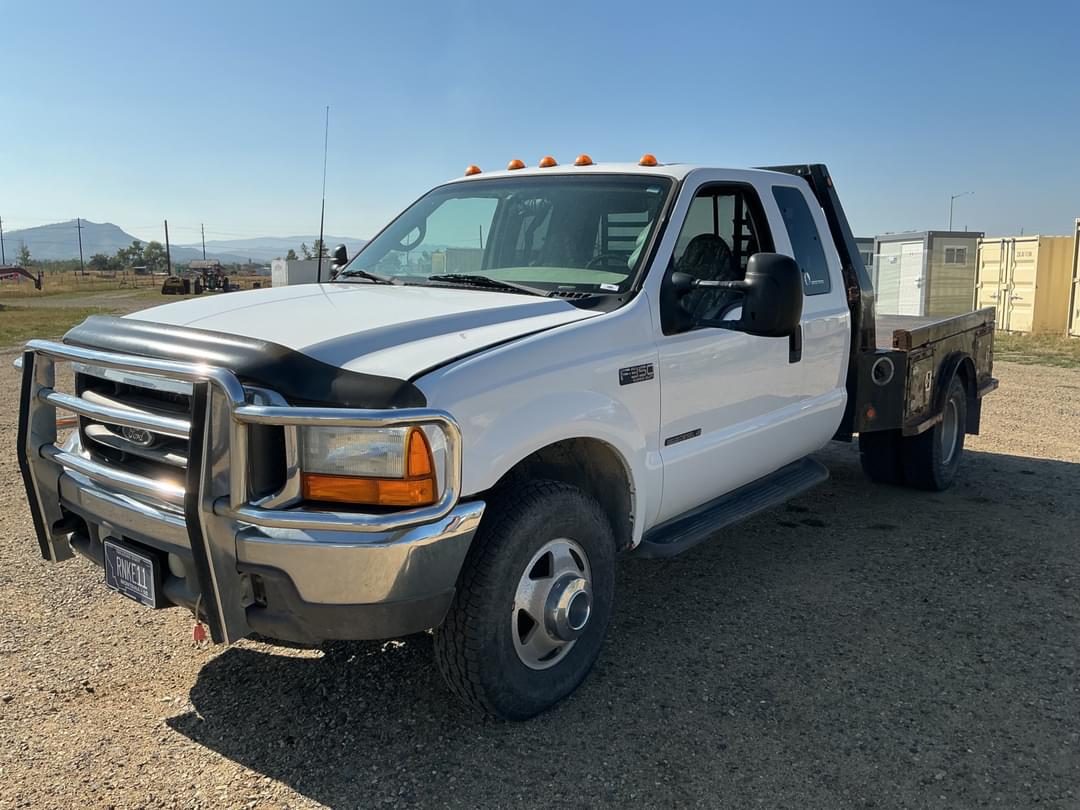 Image of Ford F-350 Primary image