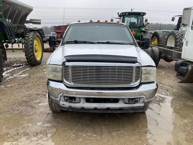 Image of Ford F-350 equipment image 1