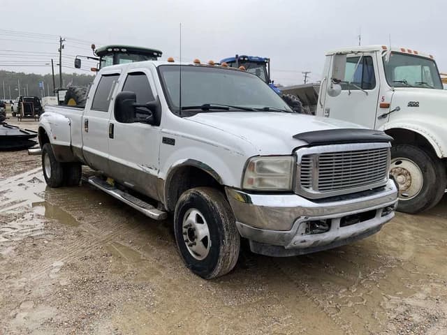 Image of Ford F-350 equipment image 2