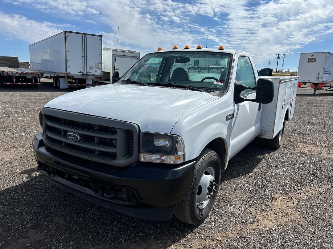 Image of Ford F-350 Primary image