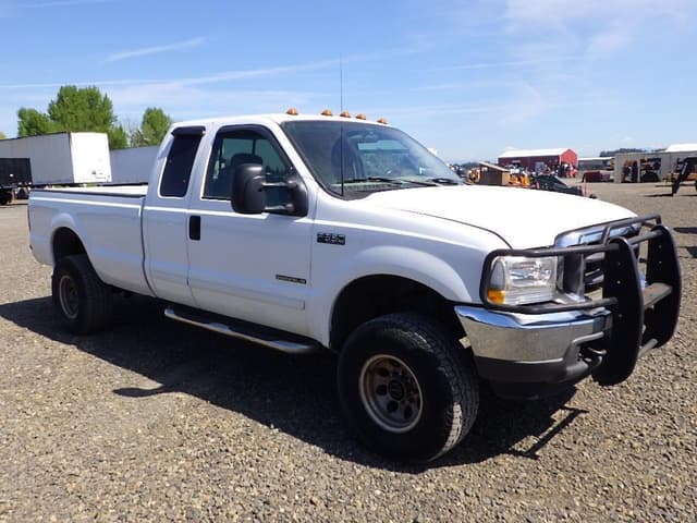 Image of Ford F-350 equipment image 2