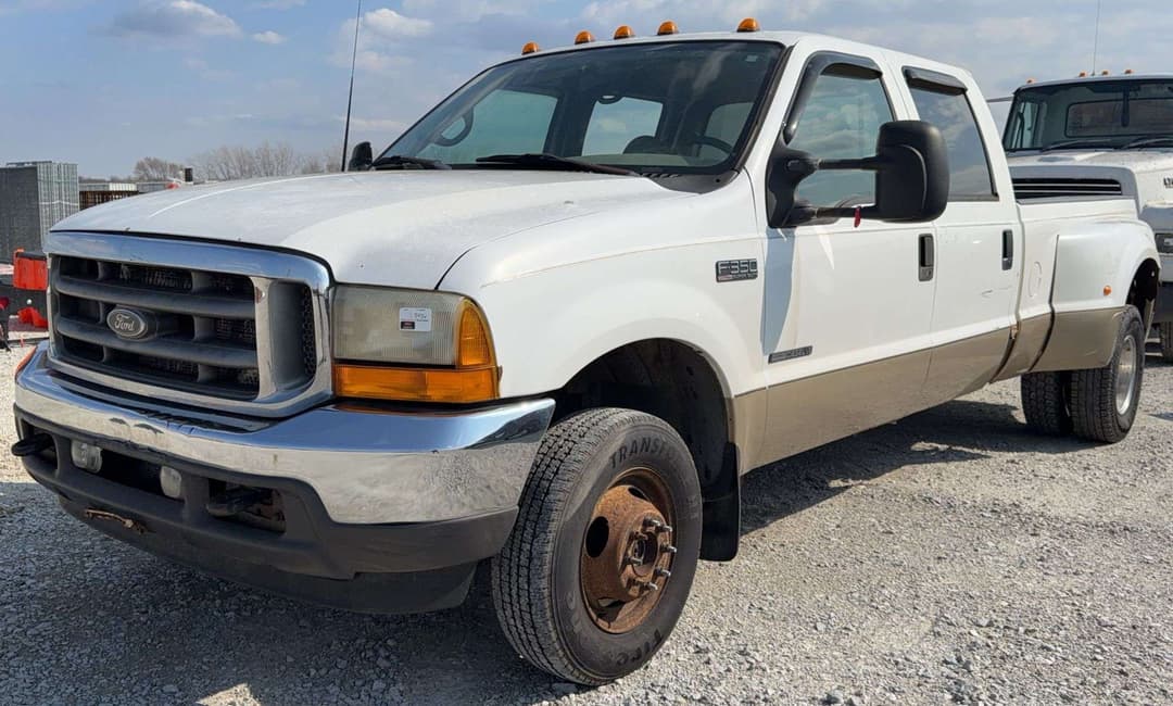 Image of Ford F-350 Primary image