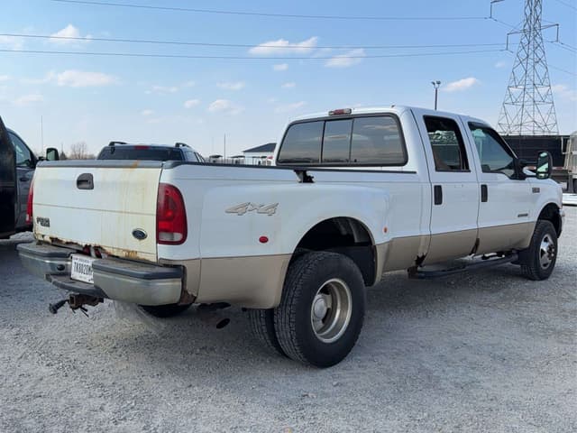 Image of Ford F-350 equipment image 4