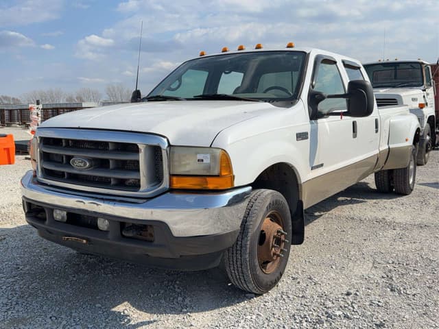 Image of Ford F-350 equipment image 1