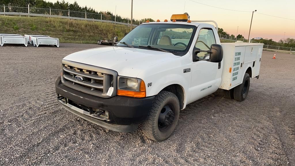 Image of Ford F-350 Primary image