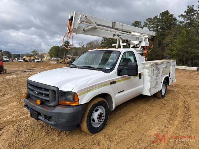 Image of Ford F-350 equipment image 3