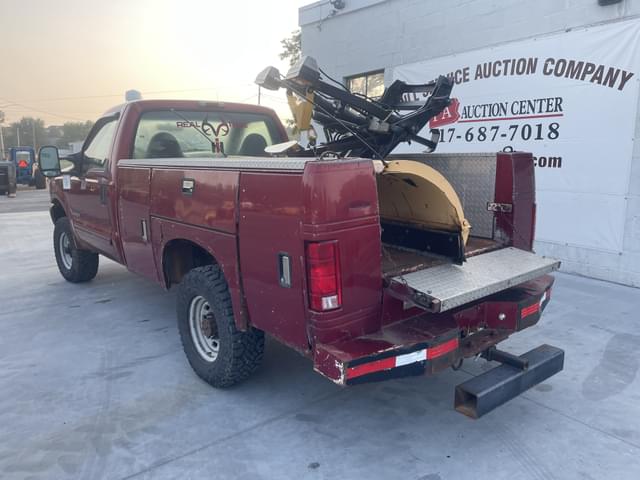 Image of Ford F-350 equipment image 4