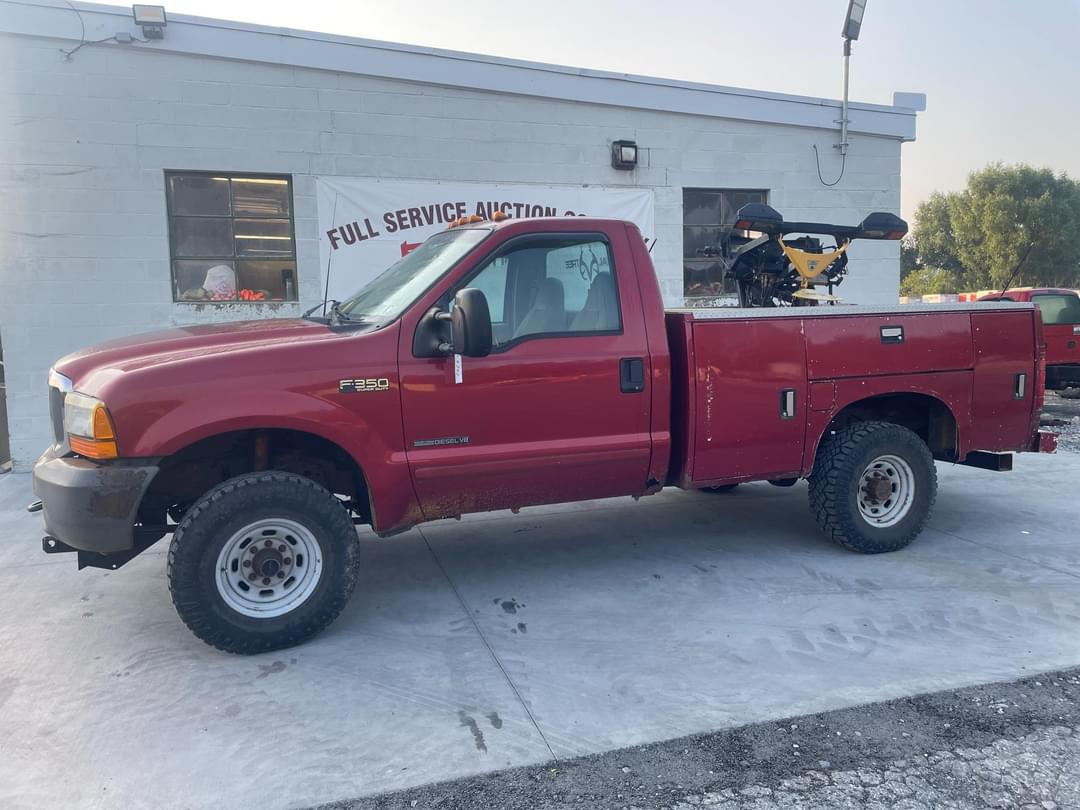 Image of Ford F-350 Primary image