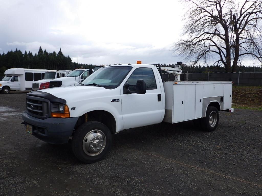 Image of Ford F-450 Primary image