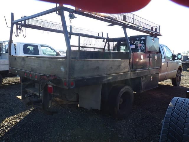 Image of Ford F-450 equipment image 3