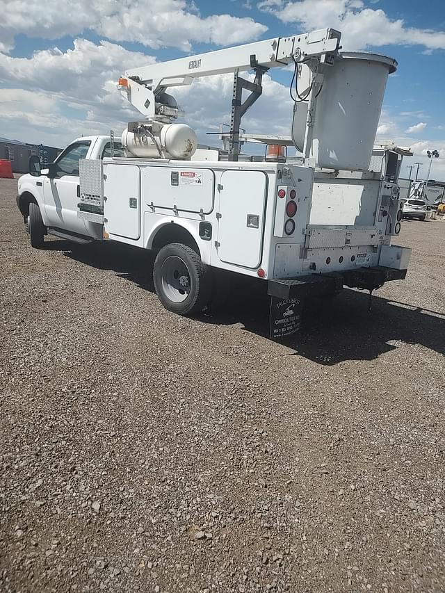 Image of Ford F-450 equipment image 1