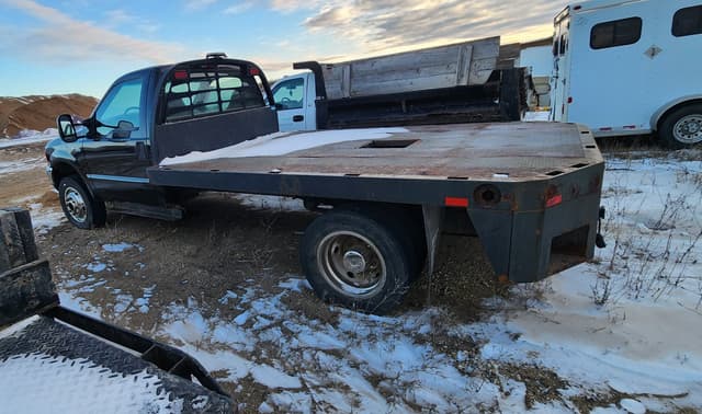 Image of Ford F-450 equipment image 3