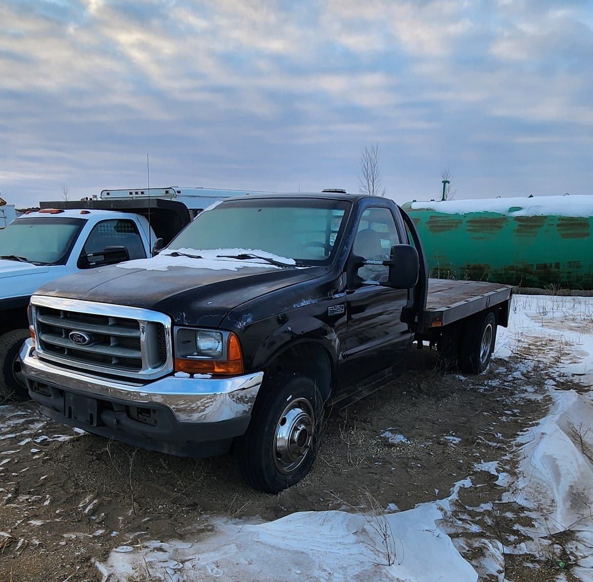 2001 Ford F-450 Equipment Image0