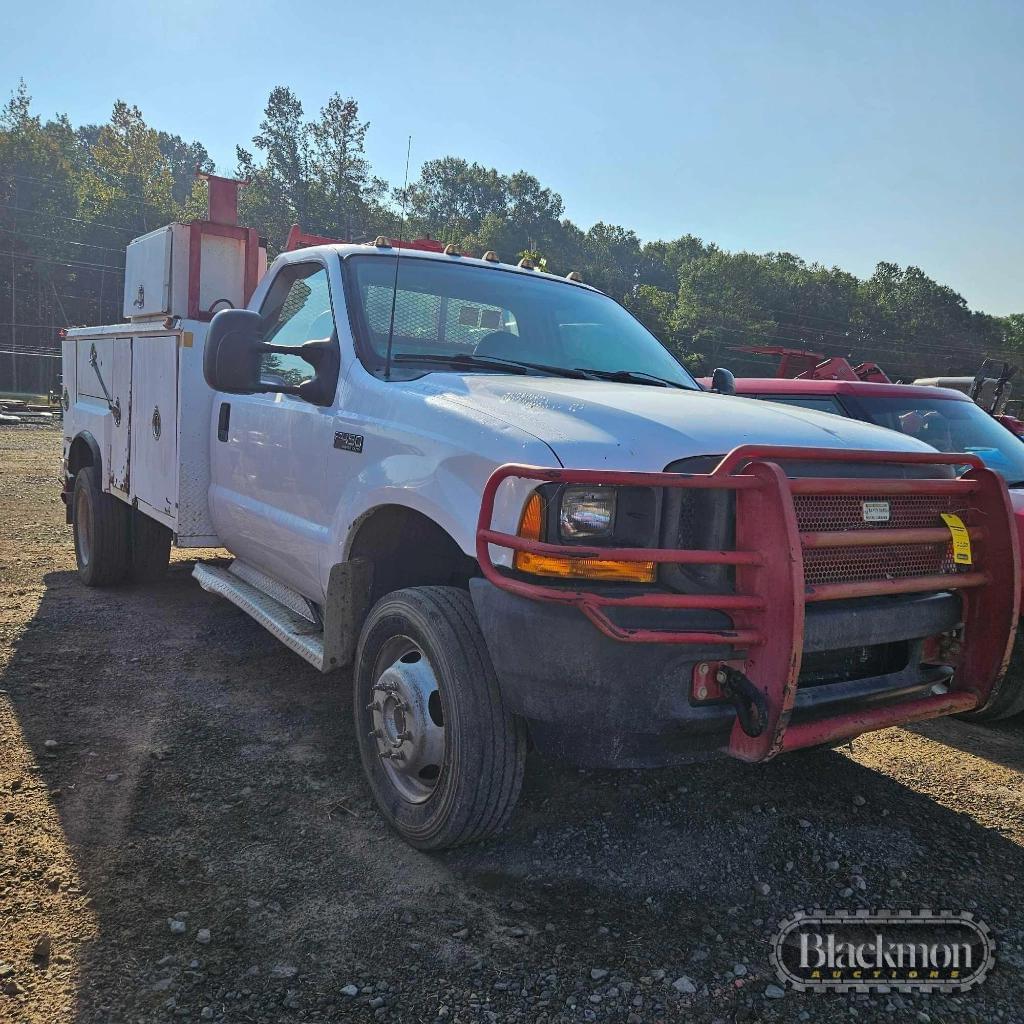 Image of Ford F-450 Primary image