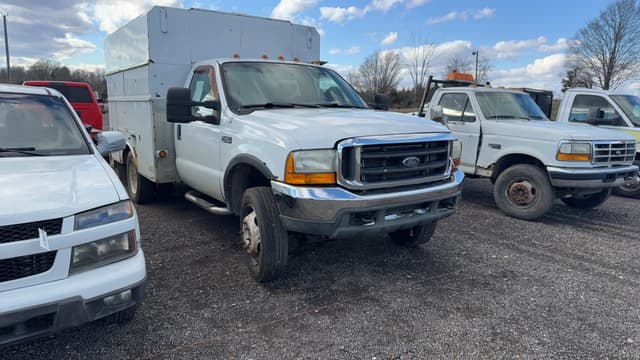 Image of Ford F-450 equipment image 2