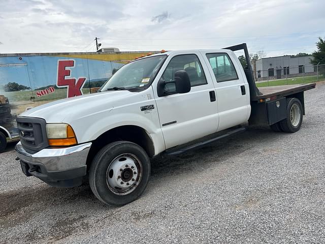 Image of Ford F-450 equipment image 3
