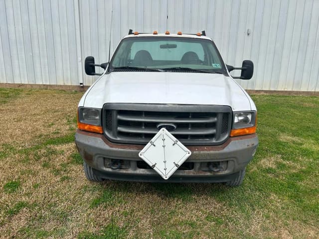 Image of Ford F-450 equipment image 1