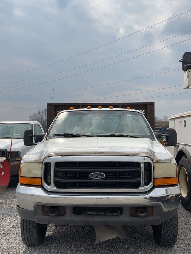 Image of Ford F-450 equipment image 1