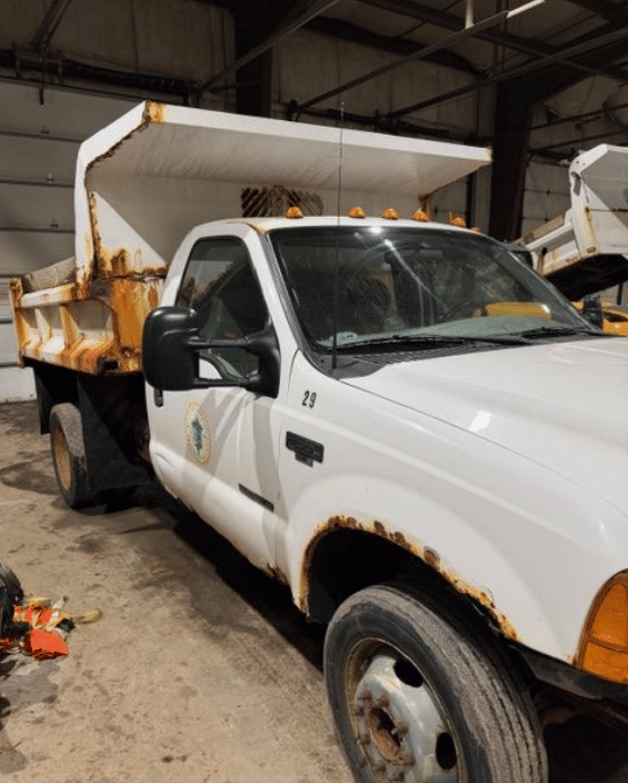 Image of Ford F-550 equipment image 4