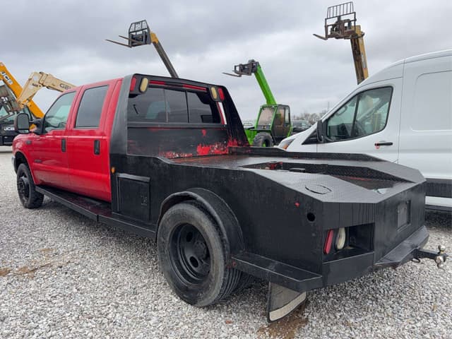 Image of Ford F-550 equipment image 4