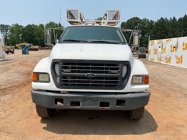 Image of Ford F-650 equipment image 1
