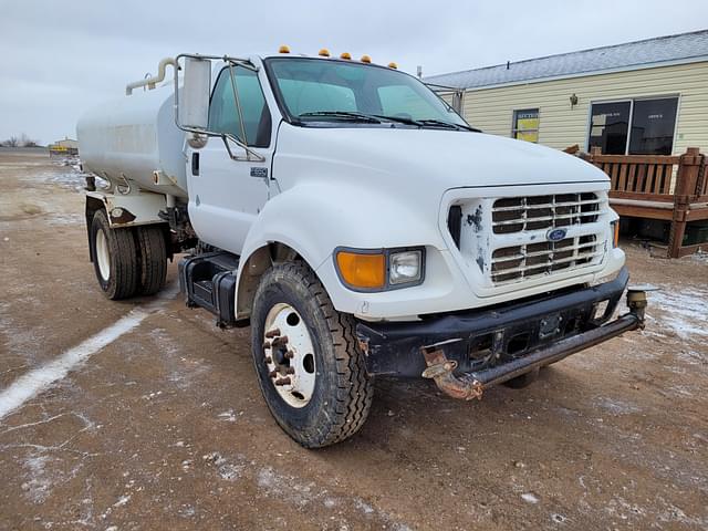 Image of Ford F-650 equipment image 1