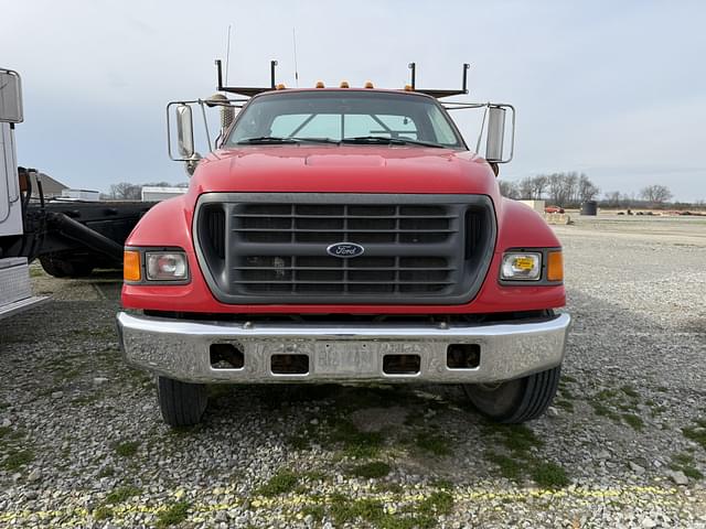 Image of Ford F-650 equipment image 1