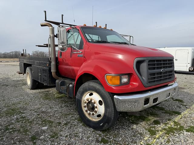 Image of Ford F-650 equipment image 2