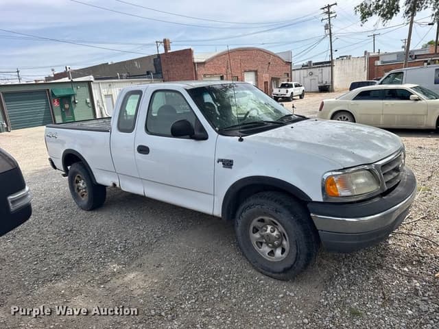 Image of Ford F-150 equipment image 3