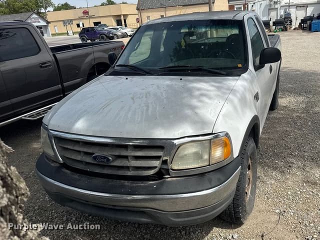 Image of Ford F-150 equipment image 1