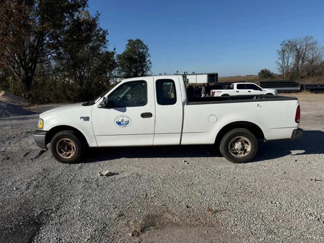 Image of Ford F-150 equipment image 1