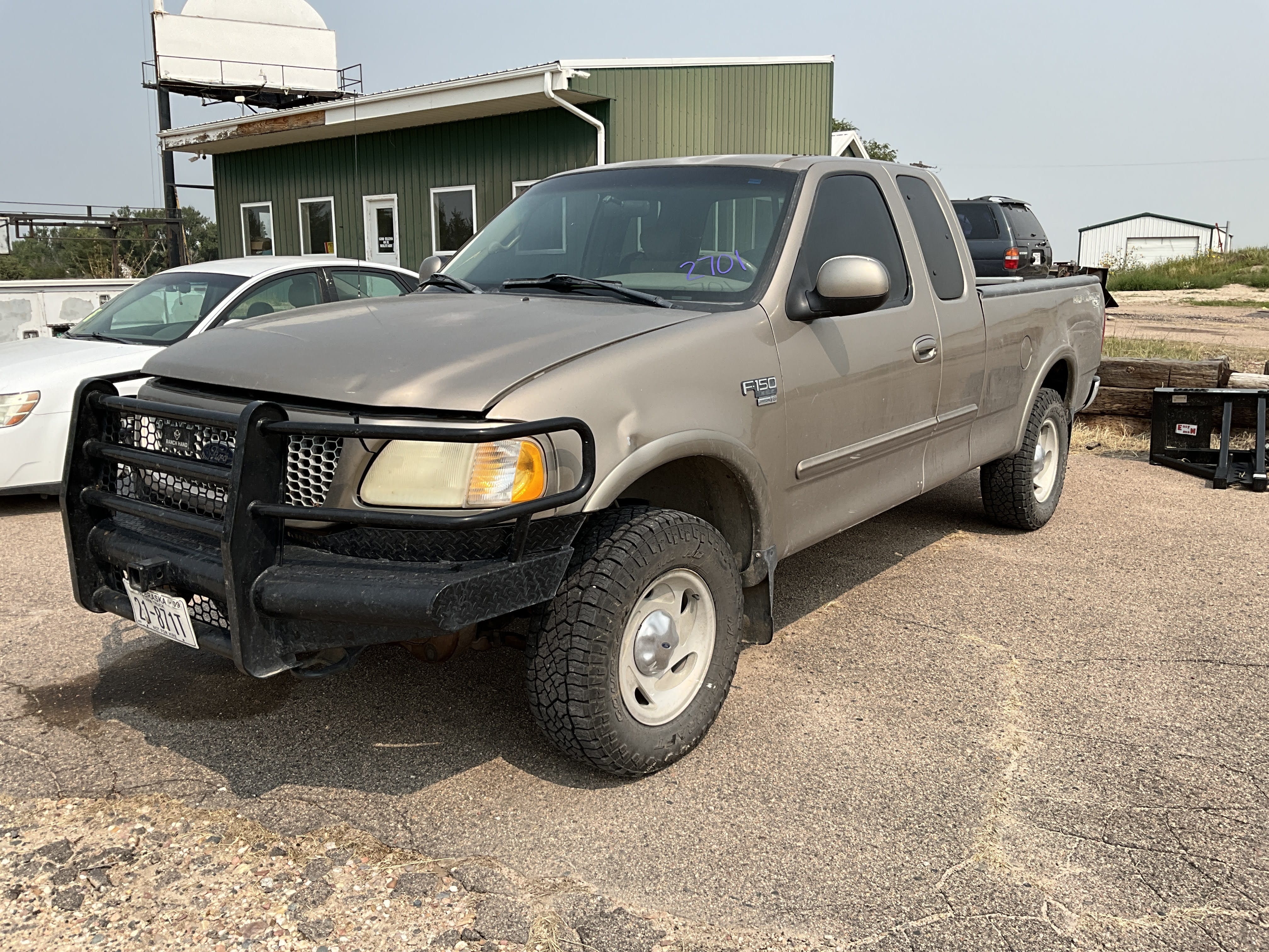 2001 Ford F-150 Equipment Image0