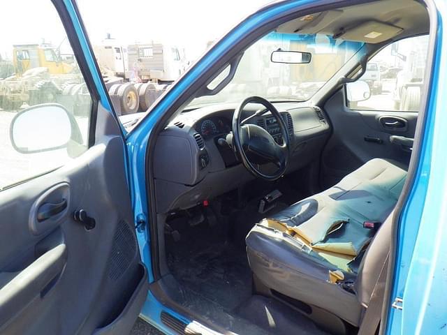 Image of Ford F-150 equipment image 4