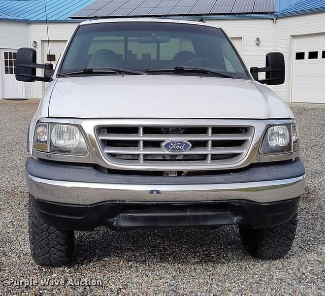 Image of Ford F-150 equipment image 1
